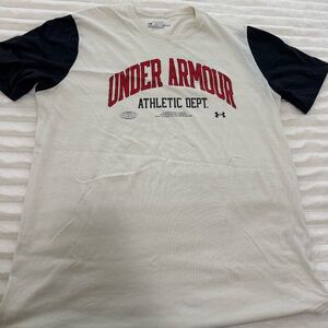 Large  Under Armour graphic lifting tee